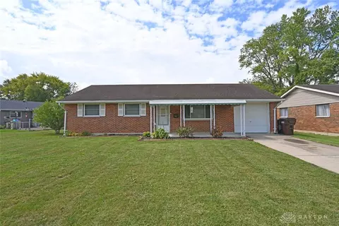 202 E Boitnott Dr, Englewood, OH 45322