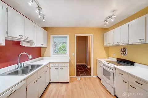 2980 Ebenezer Dr, Cincinnati, OH 45233 photo 12