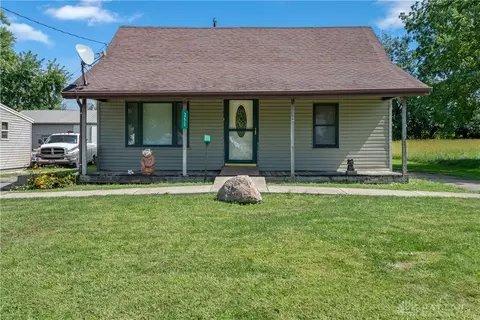 3272 Long St, Bowersville, OH 45307