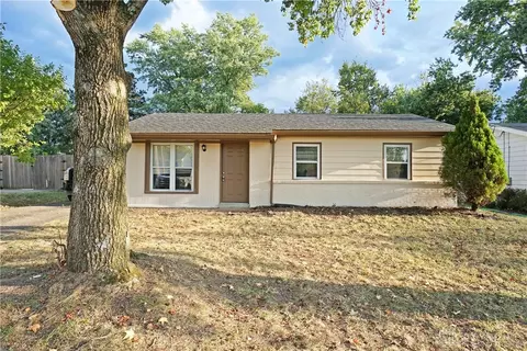 2795 Springdale Rd, Colerain Township, OH 45251
