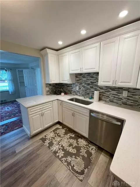 115 E Whipp Rd, Dayton, OH 45459 photo 2