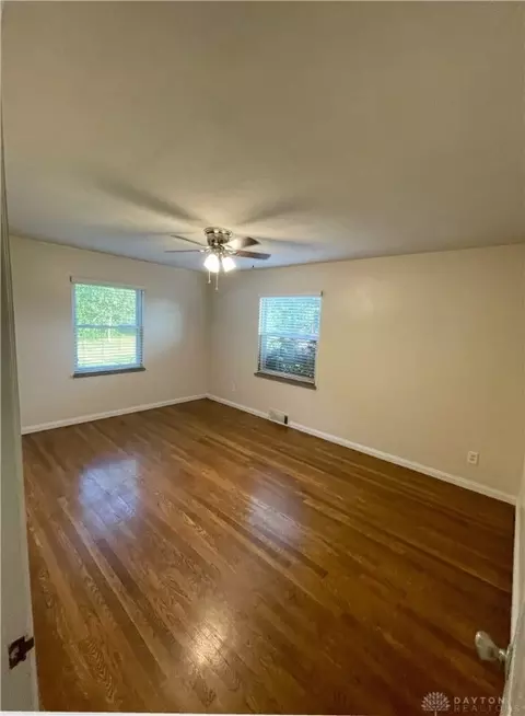 115 E Whipp Rd, Dayton, OH 45459 photo 9