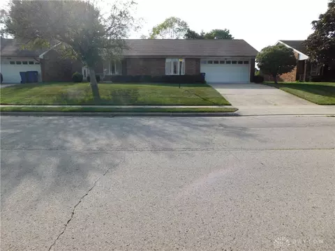 406 Westview Dr, Piqua, OH 45356
