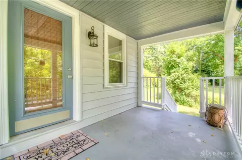 547 Sutton Rd, Cincinnati, OH 45230 photo 3