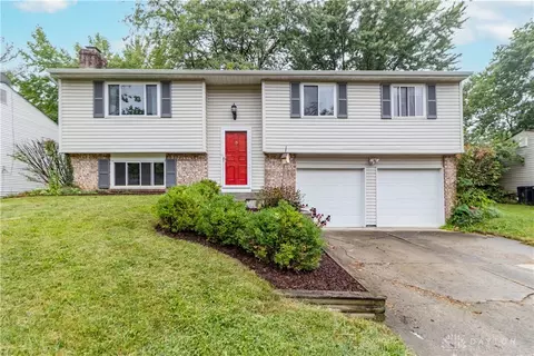 8729 Landen Dr, Maineville, OH 45039
