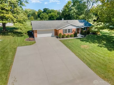 275 Kent Rd, Tipp City, OH 45371