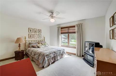 8521 Gurney Ct, Centerville, OH 45458 photo 36