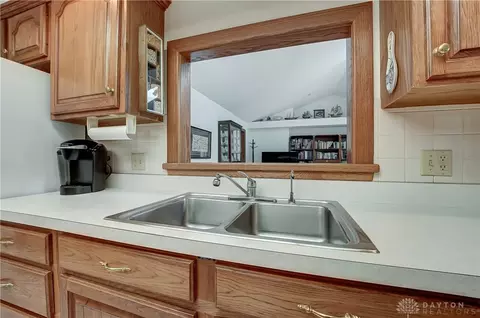 8521 Gurney Ct, Centerville, OH 45458 photo 22