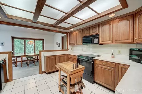 8521 Gurney Ct, Centerville, OH 45458 photo 23