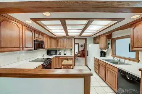 8521 Gurney Ct, Centerville, OH 45458 photo 20