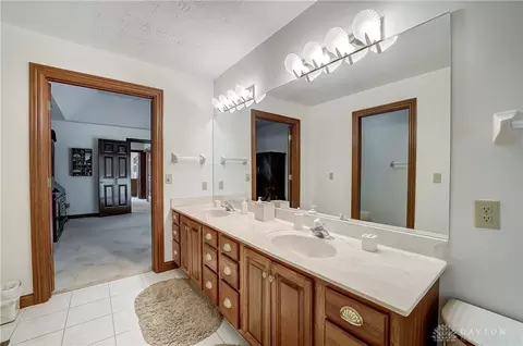 8521 Gurney Ct, Centerville, OH 45458 photo 33