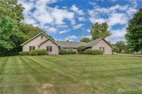 8521 Gurney Ct, Centerville, OH 45458 photo 6