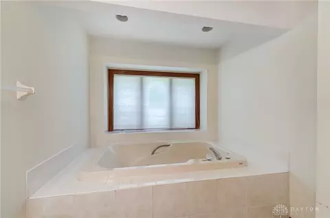 8521 Gurney Ct, Centerville, OH 45458 photo 34