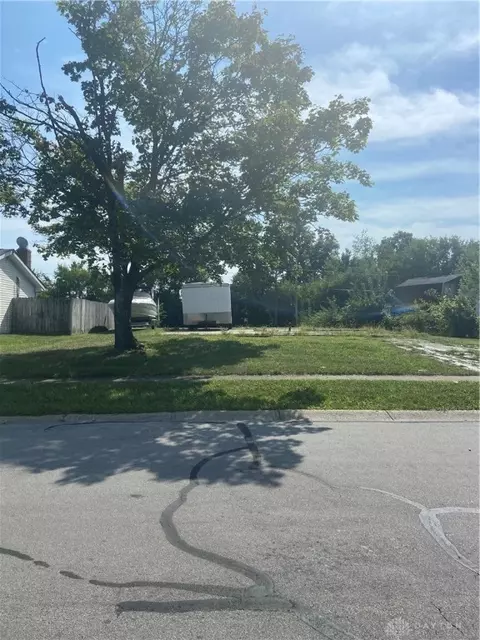 4318 Arrowrock Ave, Huber Heights, OH 45424