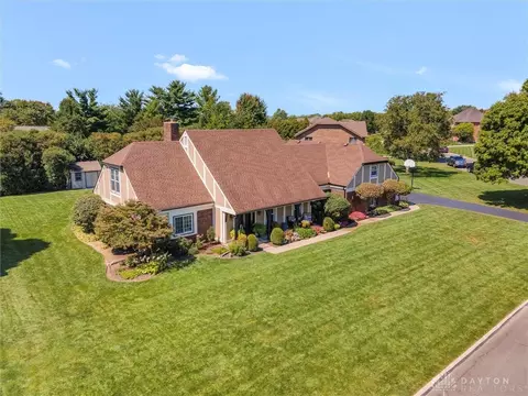 2780 Broken Woods Dr, Troy, OH 45373