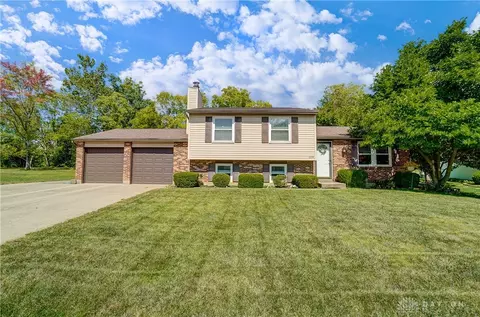 2239 Pinebrooke Ct, Miamisburg, OH 45342