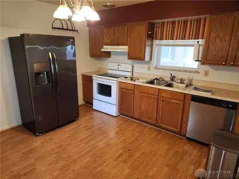 524 Iris Ln, Cincinnati, OH 45255 photo 6