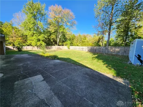 524 Iris Ln, Cincinnati, OH 45255 photo 14