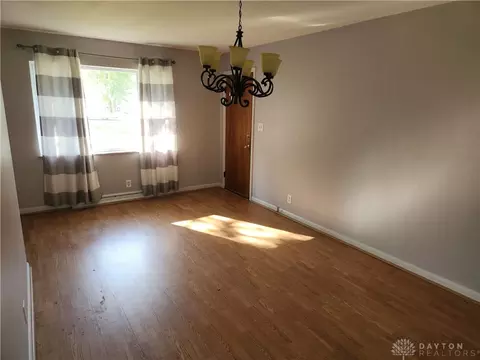 524 Iris Ln, Cincinnati, OH 45255 photo 5