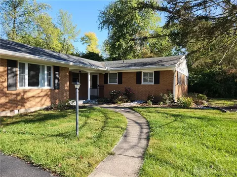 524 Iris Ln, Cincinnati, OH 45255 photo 3