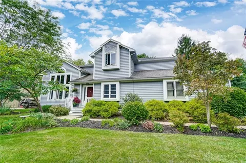4253 Clearview Ct, Bellbrook, OH 45305