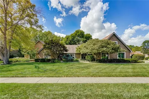 2476 Severn Ln, Dayton, OH 45459
