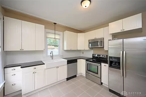1289 Central Park Ave, Kettering, OH 45409 photo 14