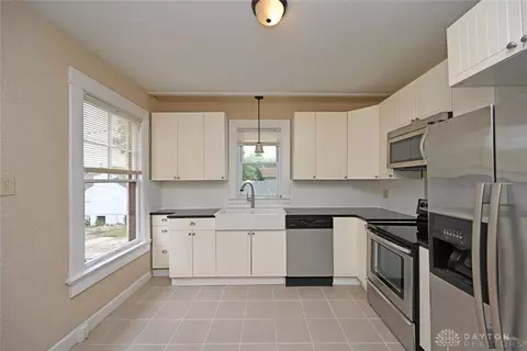1289 Central Park Ave, Kettering, OH 45409 photo 13
