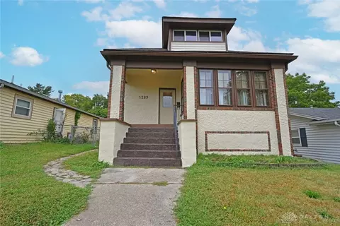 1289 Central Park Ave, Kettering, OH 45409