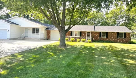 4270 Byron Dr, Greenville, OH 45331