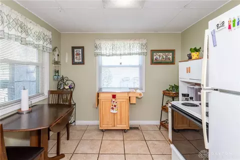 3101 Sudbury Dr, Kettering, OH 45420 photo 9