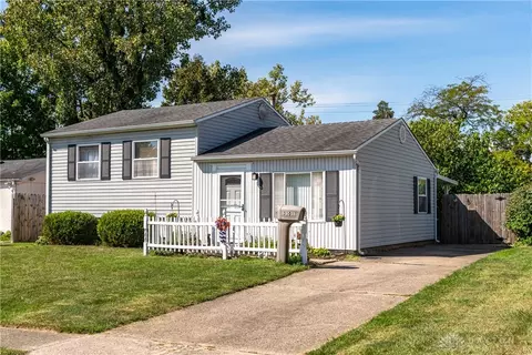 3101 Sudbury Dr, Kettering, OH 45420 photo 2