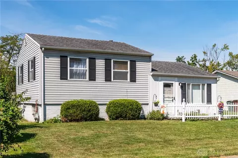 3101 Sudbury Dr, Kettering, OH 45420 photo 3