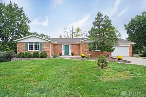 8189 Moubray Dr, Sharonville, OH 45241
