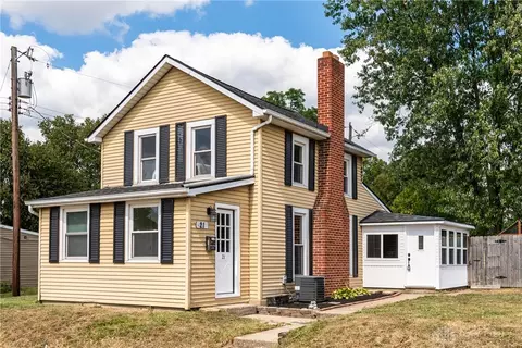 21 W 1st St, Franklin, OH 45005
