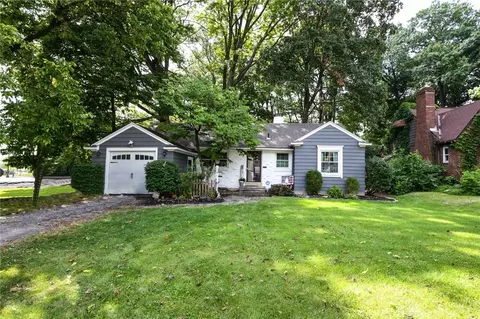 2943 Robin Rd, Dayton, OH 45409