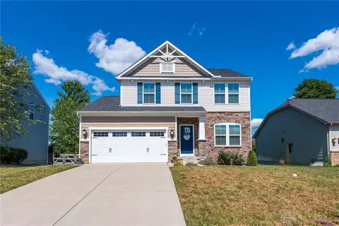1406 Apple Farm Dr, Amelia, OH 45102