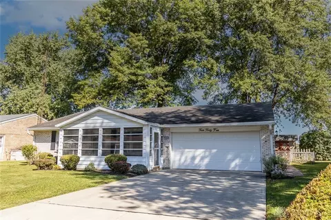 444 Medallion Dr, Greenville, OH 45331
