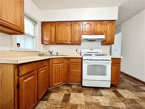 1261 Malden Ave, Springfield, OH 45504 photo 9