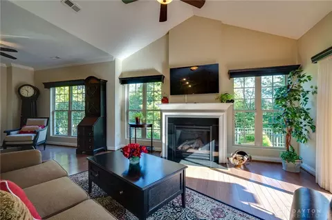 2408 Locust Hill Blvd, Dayton, OH 45431
