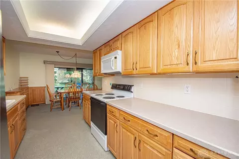2333 Pondview Dr, Kettering, OH 45440 photo 10