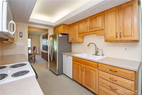 2333 Pondview Dr, Kettering, OH 45440 photo 9
