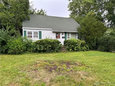 124 Larry Ave, Vandalia, OH 45377