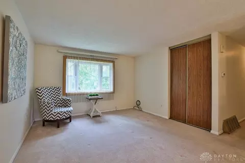 11751 Lassiter Dr, Forest Park, OH 45240 photo 4