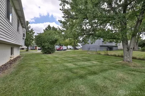 11751 Lassiter Dr, Forest Park, OH 45240 photo 6