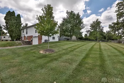 11751 Lassiter Dr, Forest Park, OH 45240 photo 8