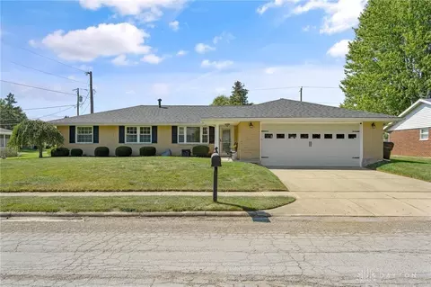 778 Saxony Dr, Xenia, OH 45385