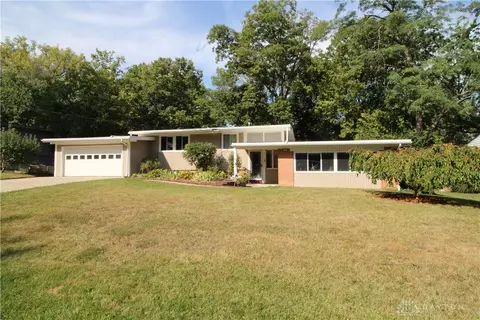 9087 Arrowhead Ct, Cincinnati, OH 45231