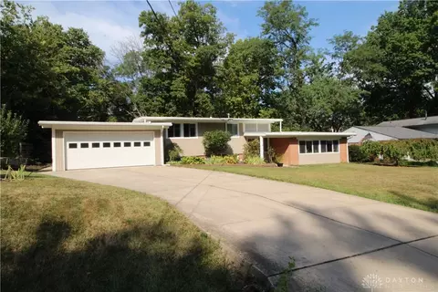 9087 Arrowhead Ct, Cincinnati, OH 45231 photo 2