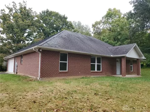100 Stover Rd, West Alexandria, OH 45381